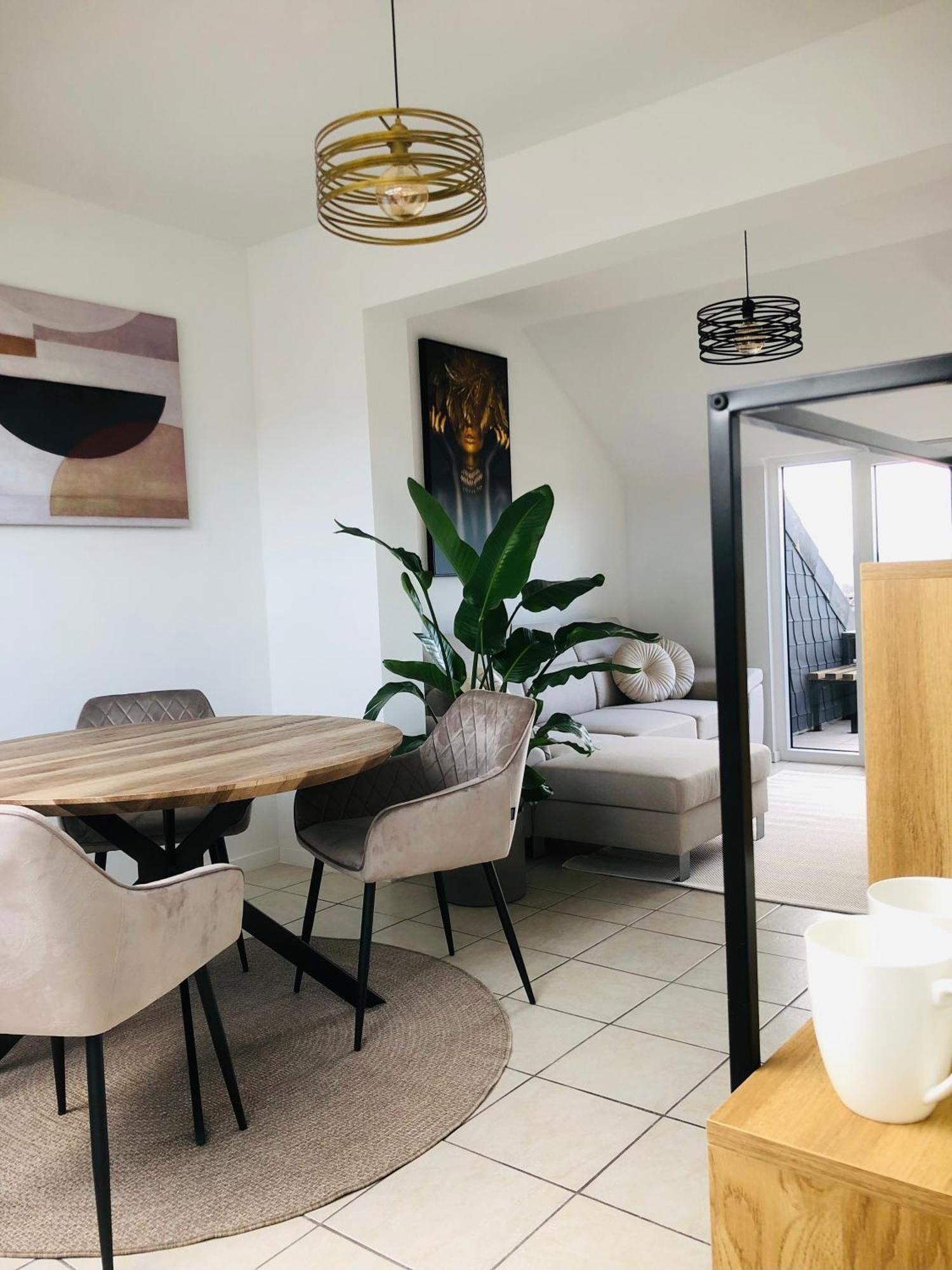 Apartment Dom 007 *